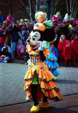 03 Parade.jpg (31587 Byte)